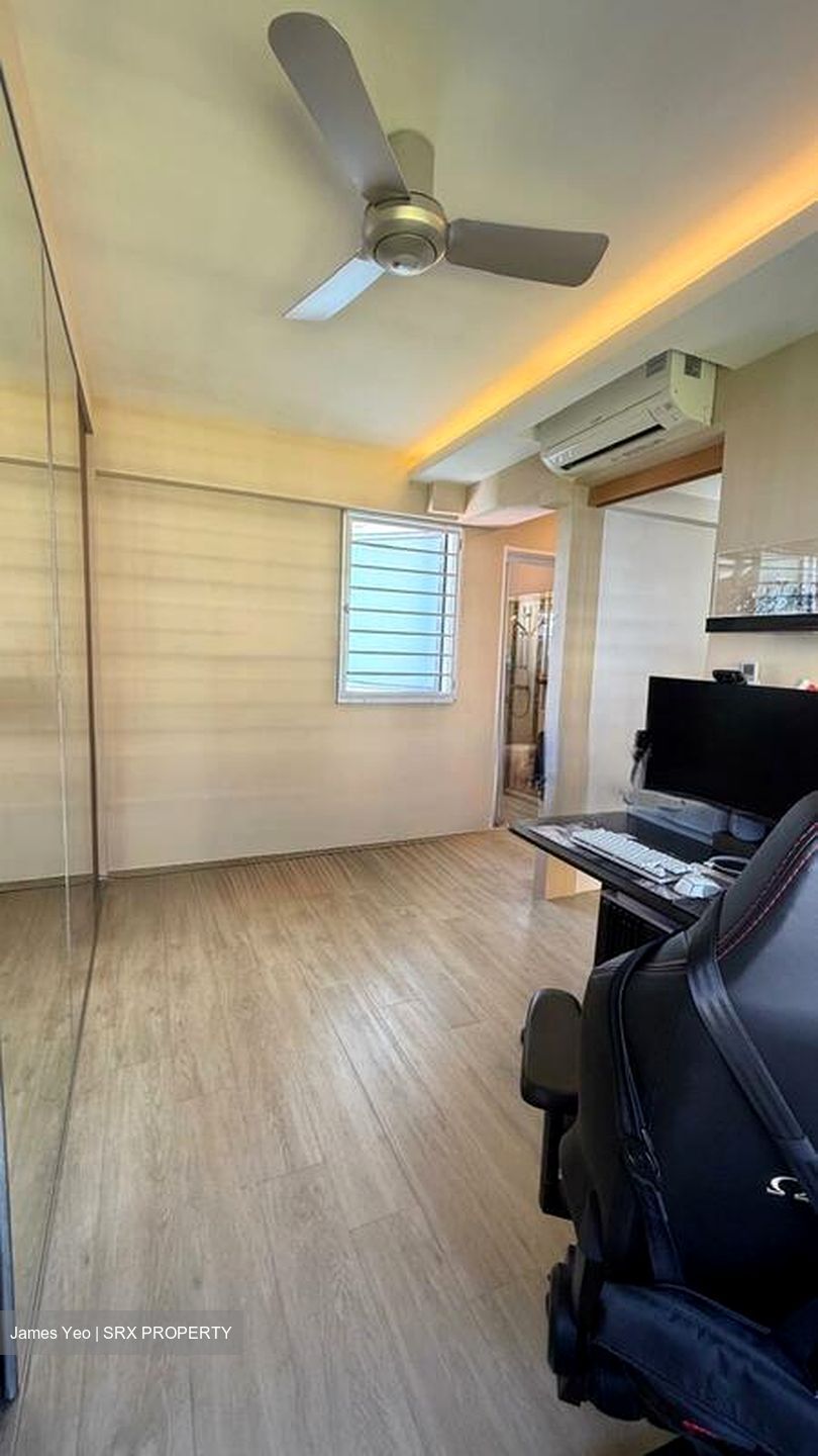 Blk 428B Floral Spring @ Yishun (Yishun), HDB 5 Rooms #514264201